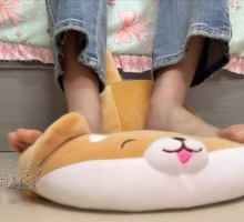 光脚撕踩玩偶 JS251024~3