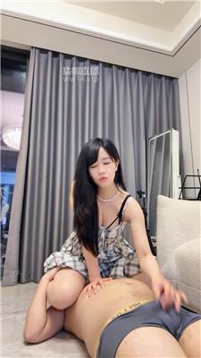 130252fx855w01w8x88x2v.jpg