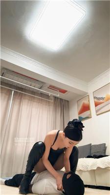 030121li9uddu6s6hhssio.jpg