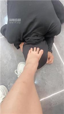 141936c44j4044gxhkyqng.jpg