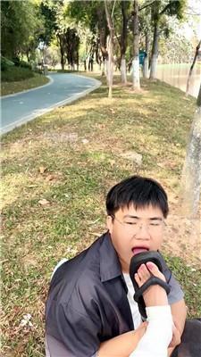 014105eb1yyb9d2599t9y9.jpg