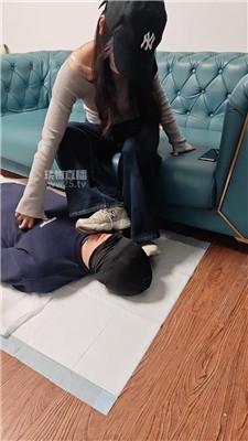 120518z6ufkuuy7yu1iaf9.jpg