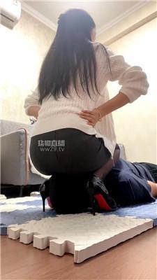 122701mwmsimiwzb7mom6w.jpg