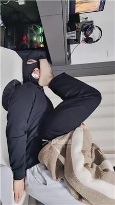 222209saanbdbavln8llmu.jpg