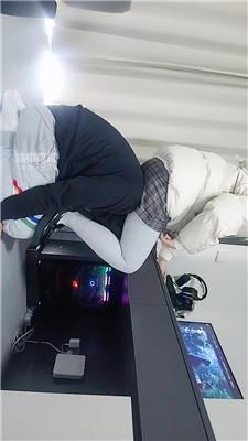 221554vap9rr1hbzph4e94.jpg